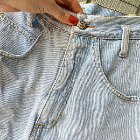 Vintage 1993 Jerry Leigh Looney Tunes Jean Shorts High Rise M - Picture 3 of 12